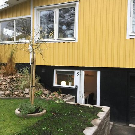 Bo Centralt I Vaernamo Exterior foto