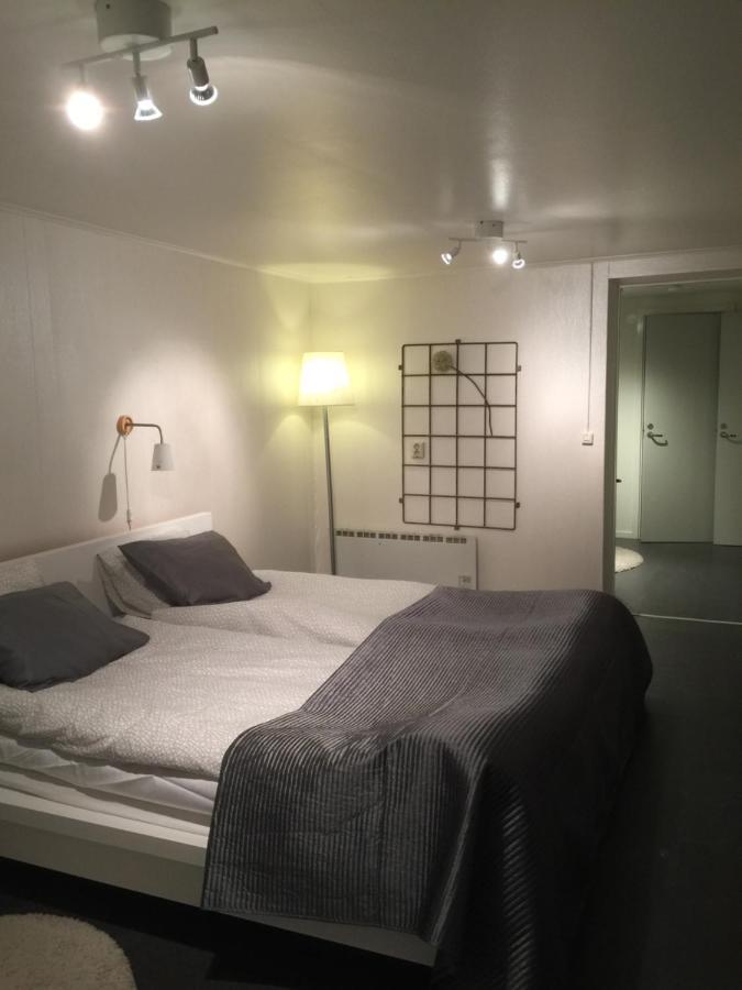 Bo Centralt I Vaernamo Exterior foto
