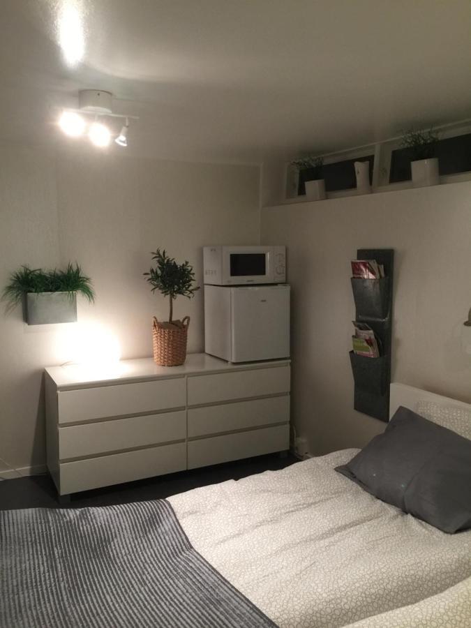 Bo Centralt I Vaernamo Exterior foto